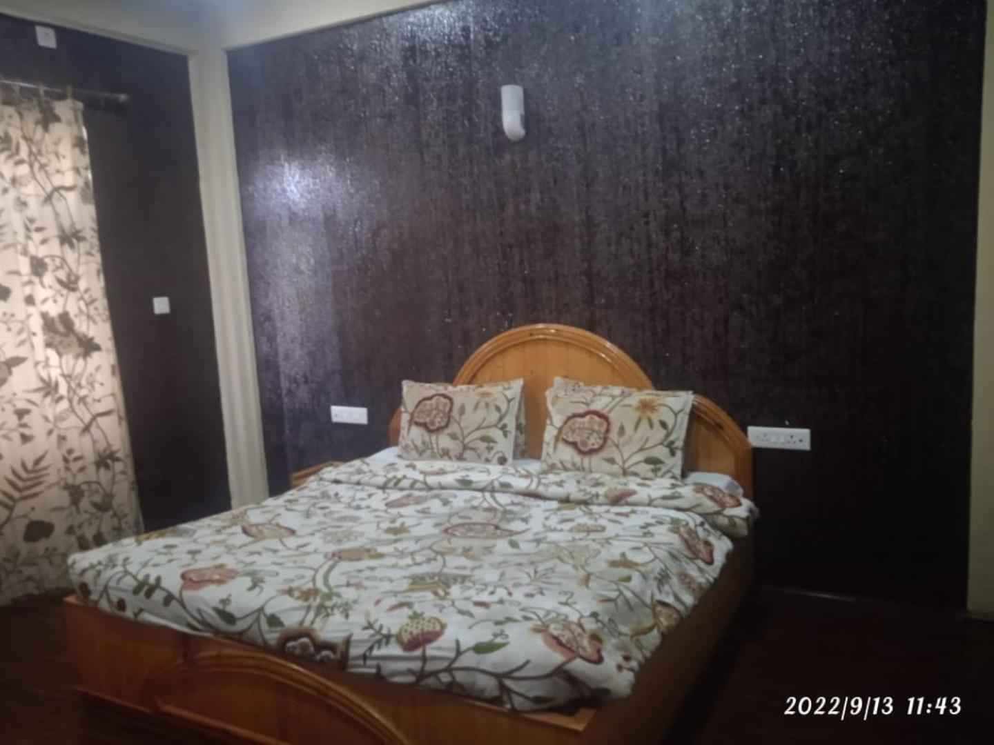 Hotel Shefaf Durgjan エクステリア 写真