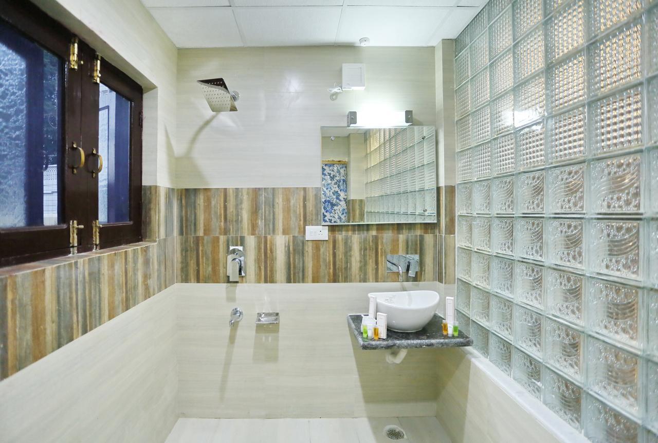 Hotel Shefaf Durgjan エクステリア 写真