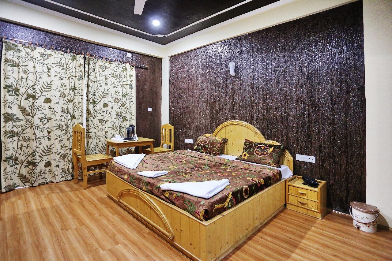 Hotel Shefaf Durgjan エクステリア 写真