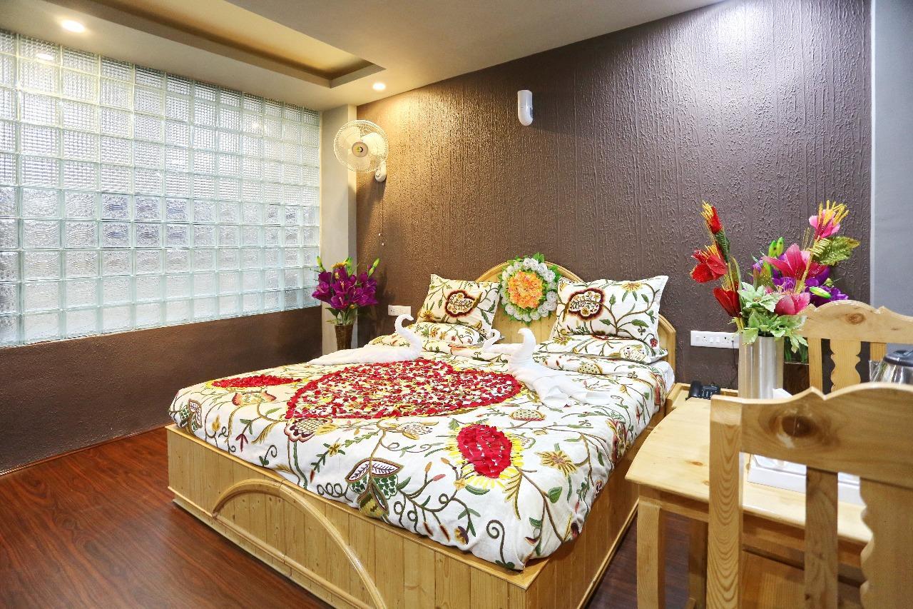 Hotel Shefaf Durgjan エクステリア 写真